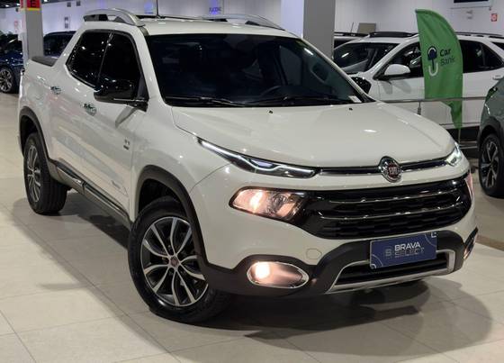 FIAT TORO 2.0 16V TURBO DIESEL VOLCANO 4WD AT9